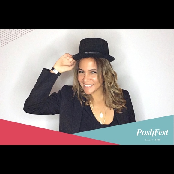 ❣️POSH LIFE❣️ - Picture 3 of 8